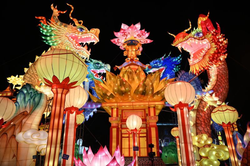 蛇舞迎春，璀璨關(guān)東